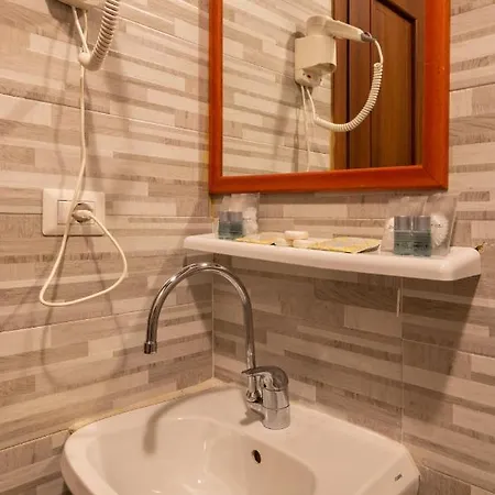 Guest house Unique 3*